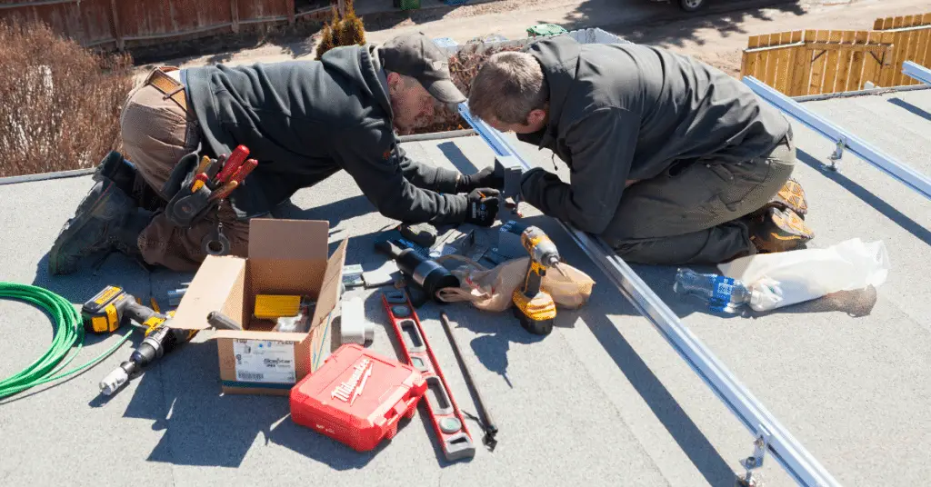 how to mount solar panels on a roof 1 1