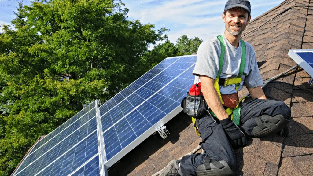 Solar panels installer