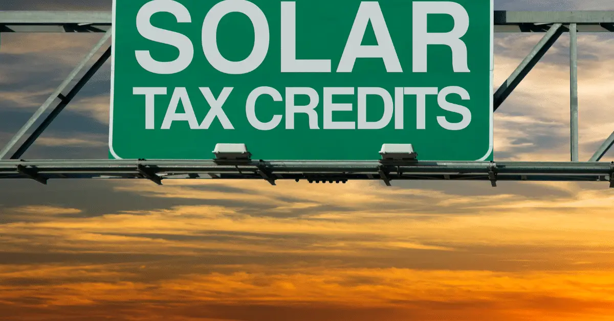 Is there a tax credit for solar panels 2025 rules reward
