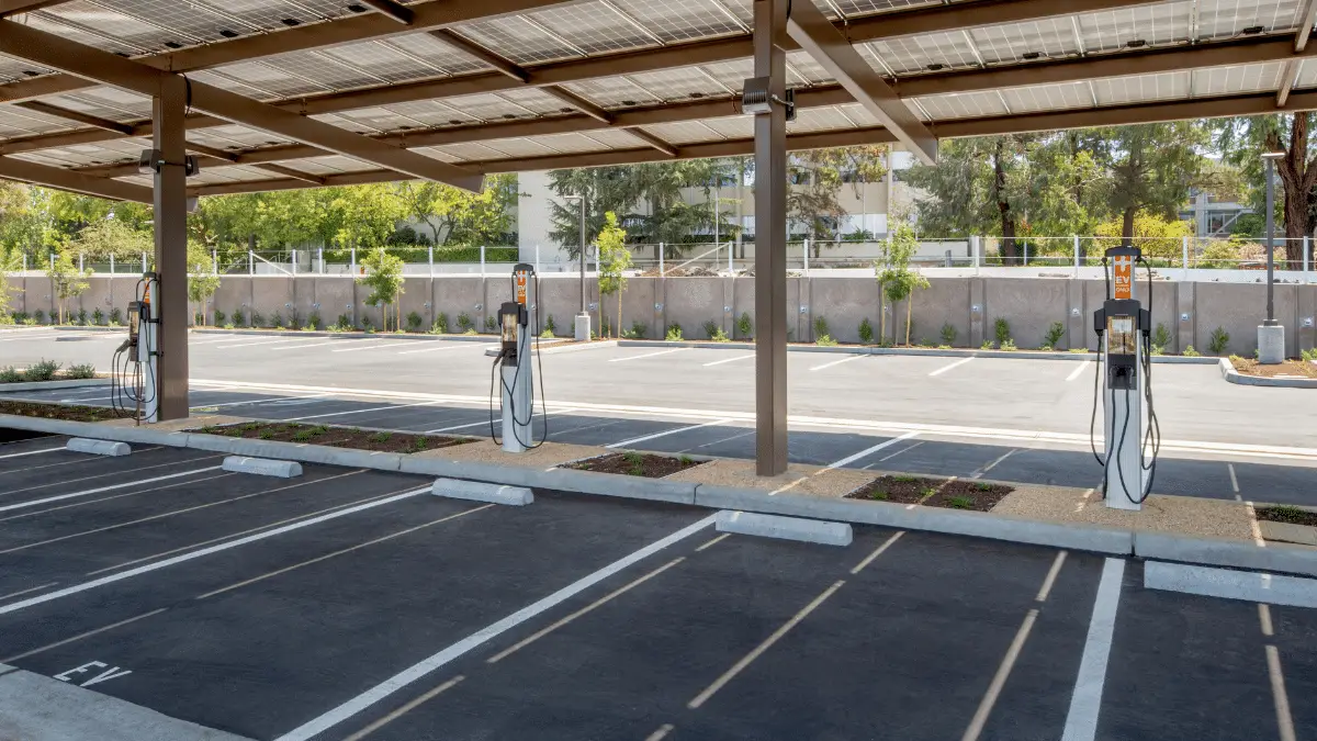 Solar panel charging system
