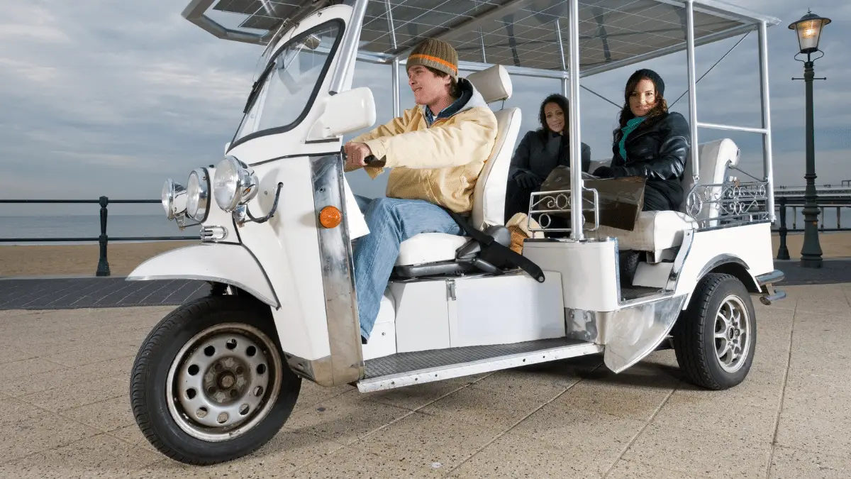 Solar powered tuctuc