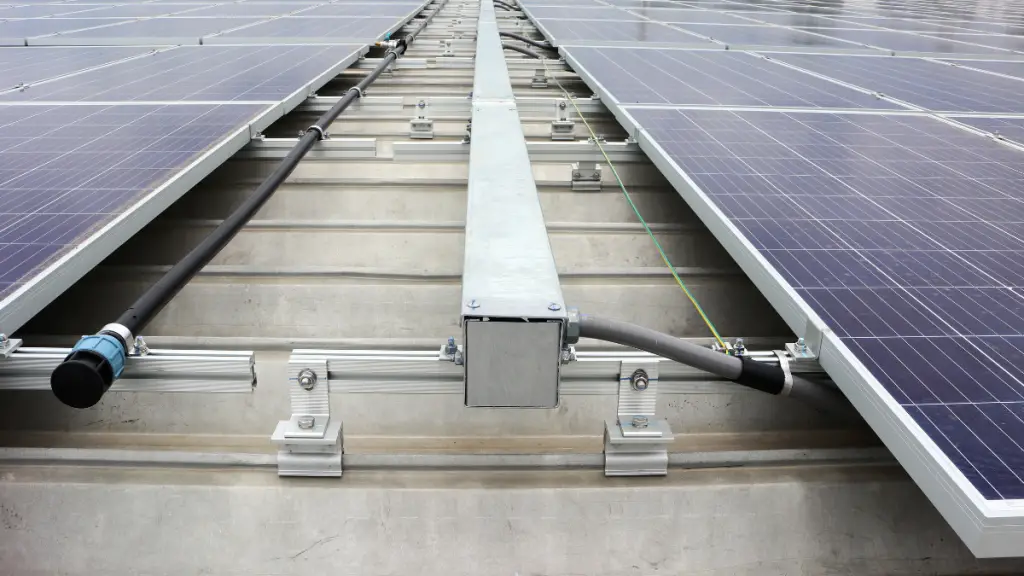 solar wire connected to pv array(1)